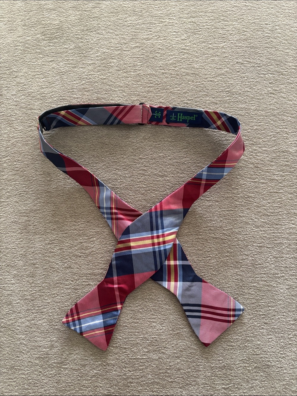 Haspel Plaid Bow Tie with Adjustable Self Tie EUC